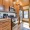 Serene Broken Bow Cabin with Hot Tub and Fire Pit! - Broken Bow