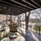Deck, Fire Pit and Grill Lakefront Oklahoma Abode