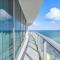 Ocean View 2 bed on 23rd floor Miami - شاطئ هالانديل