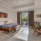 SaffronStays Zuma Villa, Pawna - luxury villa with a heated pool, sports court and gym - Malavli