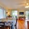 Breezy Kailua-Kona Bungalow with Lanai and Ocean View!