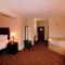 Cobblestone Inn & Suites - Denison | Oak Ridge - Denison