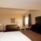 Cobblestone Inn & Suites - Denison | Oak Ridge - Denison