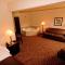 Cobblestone Inn & Suites - Denison | Oak Ridge - Denison