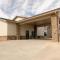 Cobblestone Inn & Suites - Denison | Oak Ridge