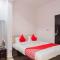 OYO Royal Inn Near Phoenix United Lucknow