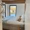 Luxury Houseboat Liberdade with sauna and dinghy - Monnickendam