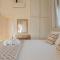 Stelianas House Top Floor Apartment with Private Jacuzzi - Lygaria