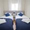 Luxury Home - Hot Tub - Pool Table - Gym - Sauna - Cinema Room - Free Parking - Close to Beach
