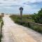 805 - Friendly Native Beach Resort - سانت بيتي بيتش