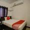 Super OYO Hotel 12roomz