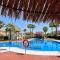 House sleeps 6, large pool walk to beach - Vera