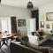 Rose Cottage - City Centre, Hospital CrownWork Studios, Nissan & Stadium of Light