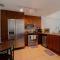 314S Nautical Beach Suite - 2 Beds, Pools, Jacuzzi, Beach, Shops Dog Friendly