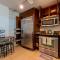 314S Nautical Beach Suite - 2 Beds, Pools, Jacuzzi, Beach, Shops Dog Friendly