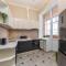 Maidan, Khreschatyk 3BR