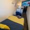 STAY SA Cosy equipped studios available 10 mins from the city! Free WIFI &50" SMART TVs!