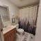 Gigi's Spacious Lakefront with Boat Ramp Access!! Newly Remodeled, Sleeps 8! - Canadian