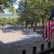 Gigi's Spacious Lakefront with Boat Ramp Access!! Newly Remodeled, Sleeps 8! - Canadian