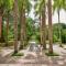 Laguna Lake House - Private Pool - King Bed - Sleeps 14