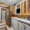 Water's Edge Oceanside Home - والدبورت