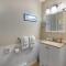 Water's Edge Oceanside Home - والدبورت
