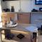 Hidden Pines - close to UNE/schools, parkland view