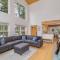 Just Plain Getaway by NW Comfy Cabins