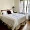 I40 Large Tuscany 4 bed 20min PDC