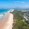 The Vibe Beach House - direct beach access, spa - Lake Cathie