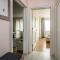 Central train station Flat with port view
