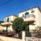 Balcony With A View - In The Heart Of The Village - Mesótopos