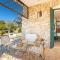 Stone Hill House by BarbarHouse