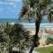 Ocean Views Retreat . Enjoy the Ocean View from your balcony
