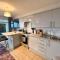 Beach Court Ground Floor - Cosy Apartment with Sea Views