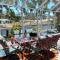 Beautiful Waterfront Home Less Than 7 mins to Beaches