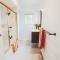 Very Cool Mid Century, Pet Friendly Urban Oasis - Geelong