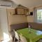 mobil home tout confort 6 personnes climatisé au pied du Luberon