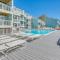 Salt and Light Oceanfront Condo with Pool and Elevator - أوشن إيسل بيتش