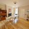 Family Friendly House in Norwich with Parking