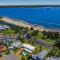 The Barefoot Bungalow - Beachfront House With Pool - Banksia Beach