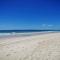 Beachside Unit With Air Con - Woorim
