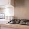 Beautiful and comfortable home away from home with free parking, fast wifi and white crisp hotel standard linen hosted by Our Home Short Stays - Northampton