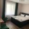 Hotel Capitol Zentrum - 24h -