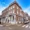 The 99, Appartement sauna & parking