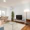 Lovely 2BR w/ views over the river, parking incl - 加亚新城