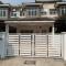 Happy homestay sitiawan