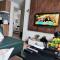 2 BR Loop Tower 1524