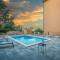Apartments Cesare with Shared Pool - Ližnjan