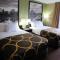 Super 8 by Wyndham New Cumberland - New Cumberland